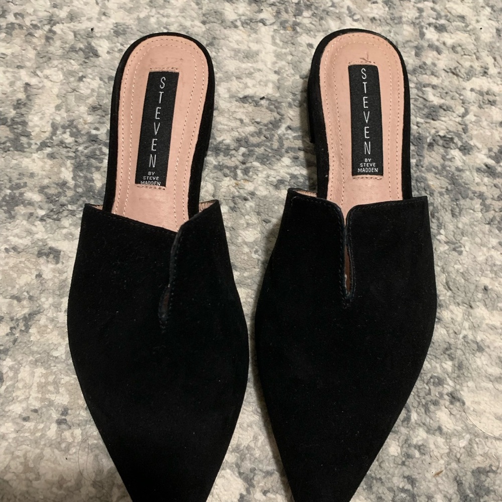 Steve Madden Lauryn Black Pointed-Toe Slip-On Mules - Picture 2 of 5